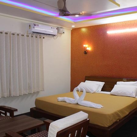 Golden Pride Hotel كاناكابورا المظهر الخارجي الصورة
