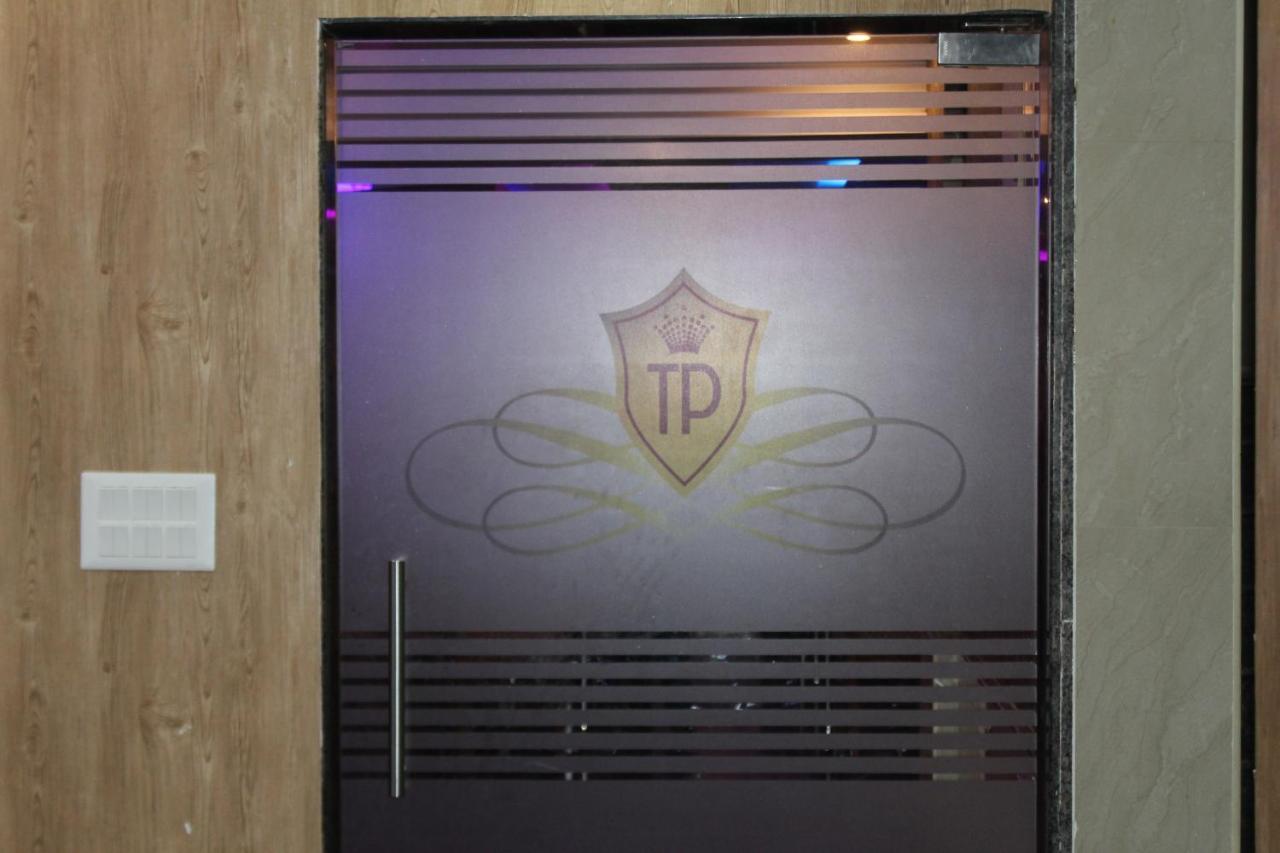 Golden Pride Hotel كاناكابورا المظهر الخارجي الصورة