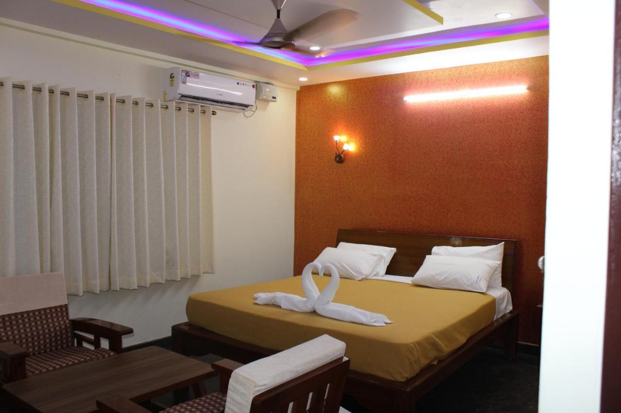 Golden Pride Hotel كاناكابورا المظهر الخارجي الصورة