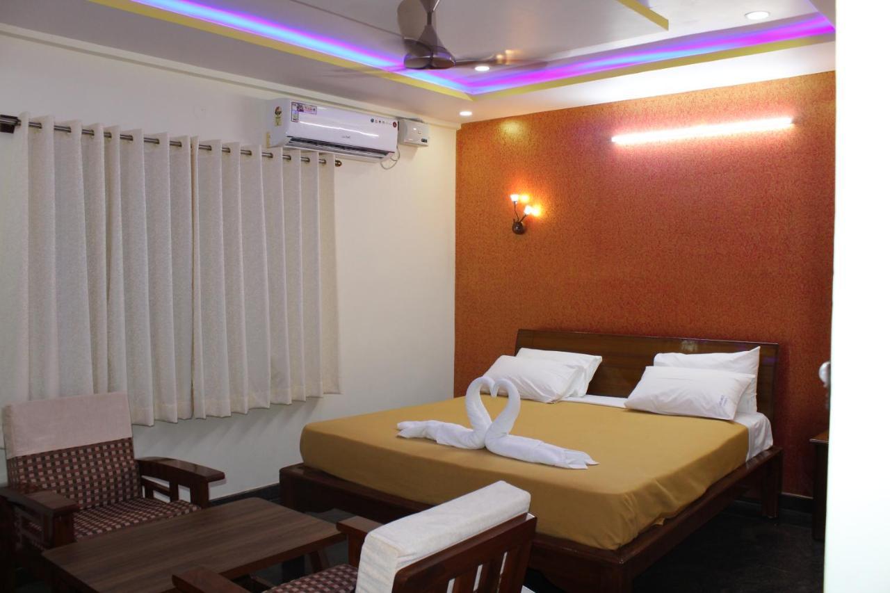 Golden Pride Hotel كاناكابورا المظهر الخارجي الصورة