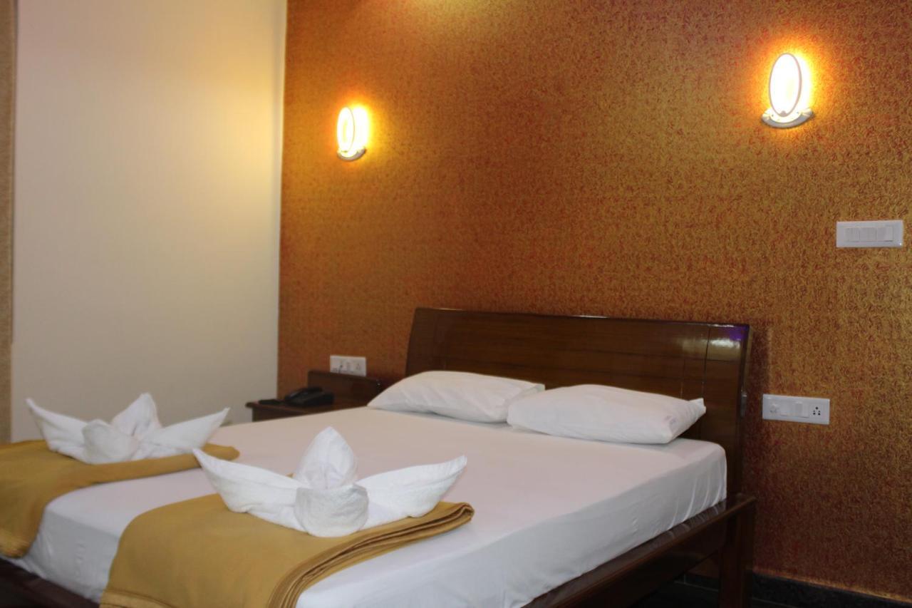 Golden Pride Hotel كاناكابورا المظهر الخارجي الصورة